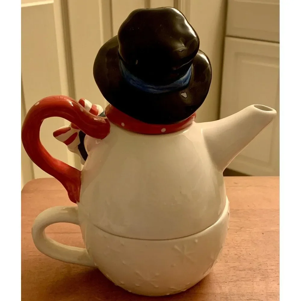 vintage ceramic snowman with‎ wreath teapot and mug